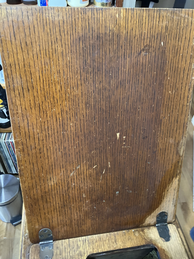 Cabinet leaf